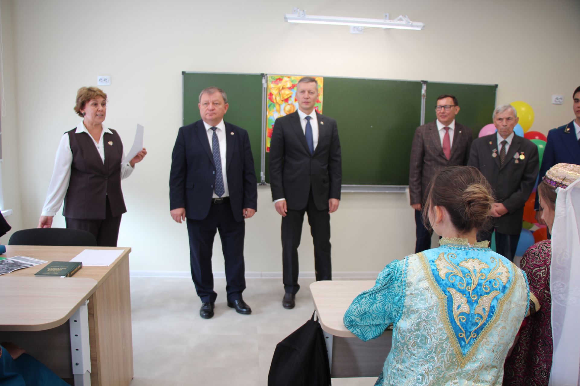 В Нурлате открыли школу № 4 с участием главы района и министра