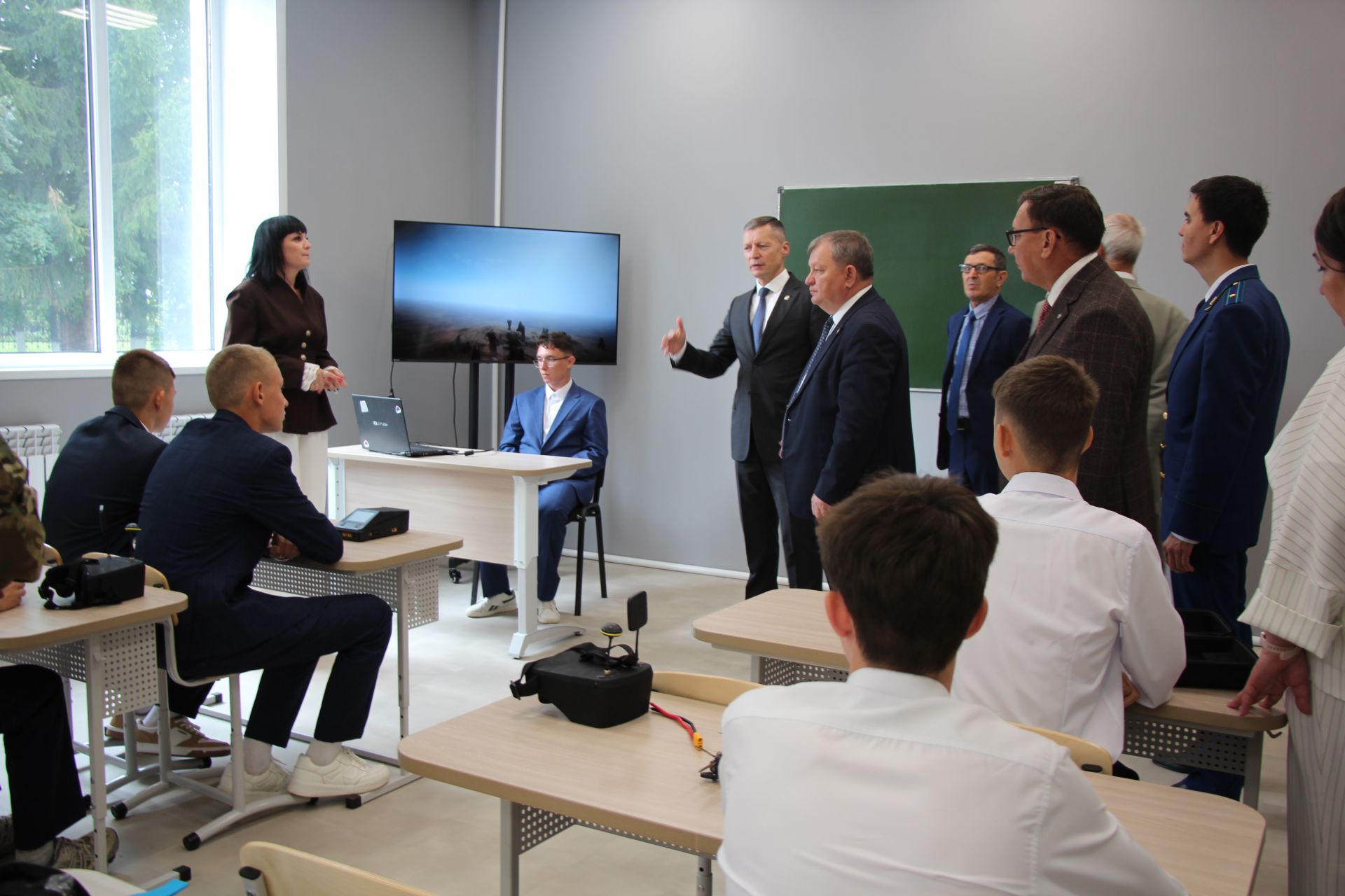 В Нурлате открыли школу № 4 с участием главы района и министра