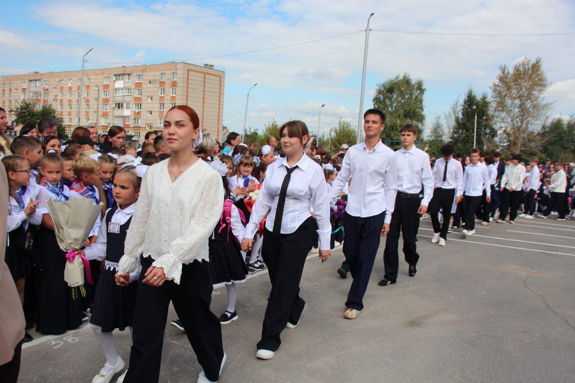 В Нурлате открыли школу № 4 с участием главы района и министра