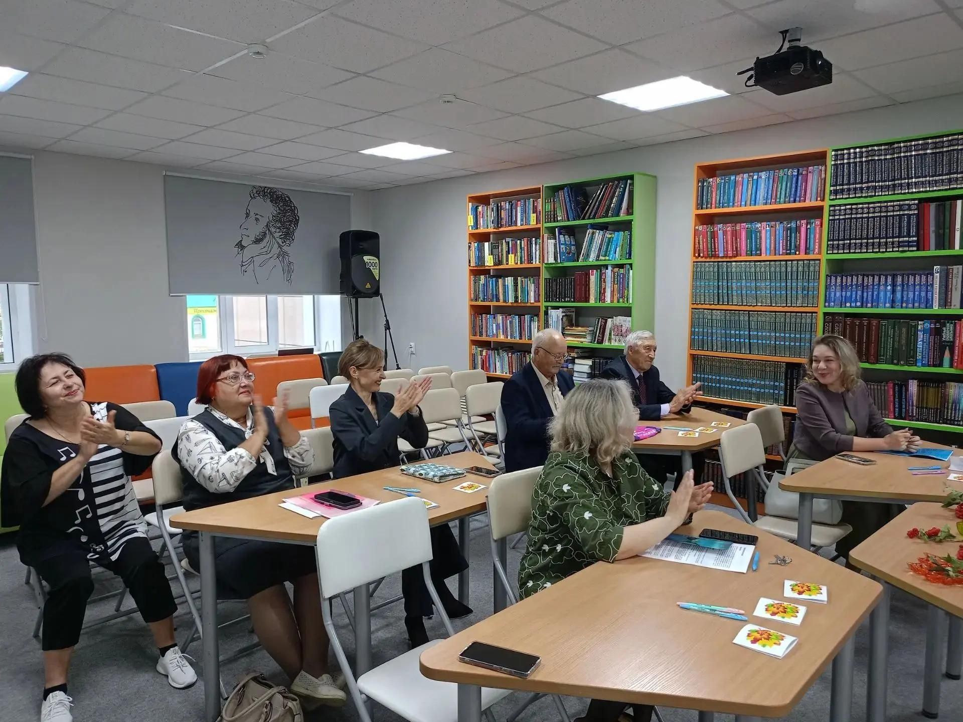 Центральная библиотека Нурлата возобновила поэтические встречи