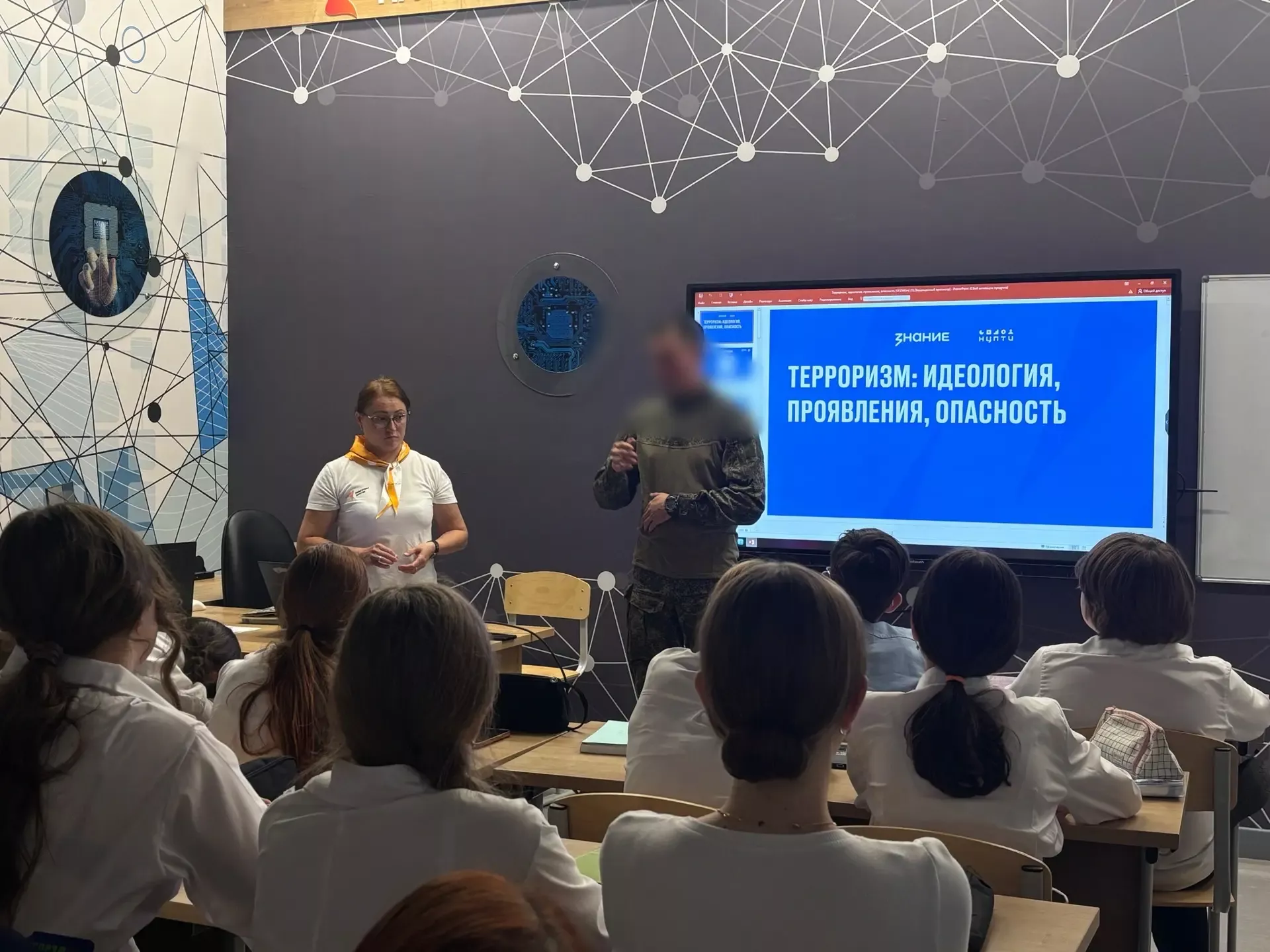 В школе №3 Нурлата прошел урок мужества памяти жертв Беслана