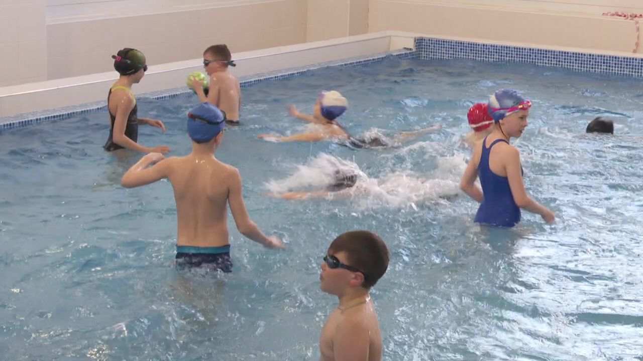 Более 160 юных спортсменов стали участниками спортивного состязания по плаванию