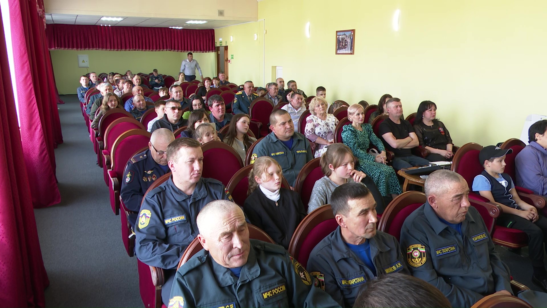 Нурлатские огнеборцы отметили 375-летие образования пожарной охраны в России