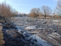 Об опасности непрочного весеннего льда рассказали спасатели Нурлата