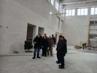 Глава Нурлатского района Дамир Ишкинеев проверил ход капитального ремонта в городской школе №9