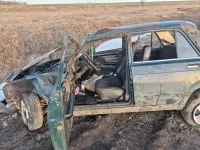 В Нурлатском районе произошло серьезное ДТП: «семерка» вылетела в кювет и перевернулась