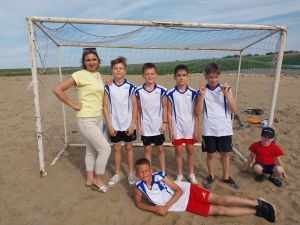 Команда юношей Нурлатской гимназии победили в соревнованиях по пляжному футболу