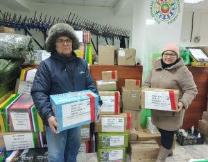 От всего сердца: жители Вишневой Поляны дарят тепло и заботу нашим бойцам