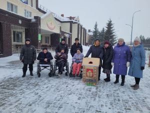 «Зимние забавы» на свежем воздухе: активный старт новогодних каникул в Нурлатском доме-интернате