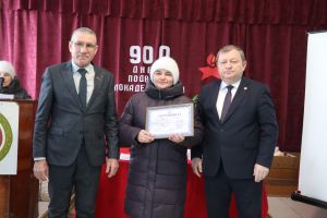 В Староальметьевском сельском поселении подвели итоги работы и вручили сертификаты на доильные аппараты