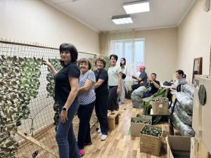 Год работы: волонтеры Нурлата сплели 150 сетей для бойцов СВО