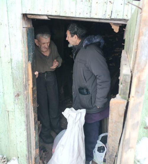 Мухтасибат Нурлатского района раздал продуктовые наборы малообеспеченным горожанам