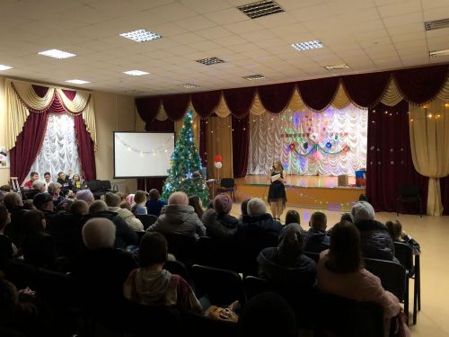 В Светлом Озере новогодний карнавал собрал всех сельчан