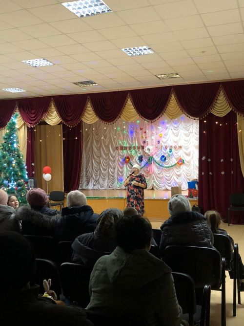 В Светлом Озере новогодний карнавал собрал всех сельчан