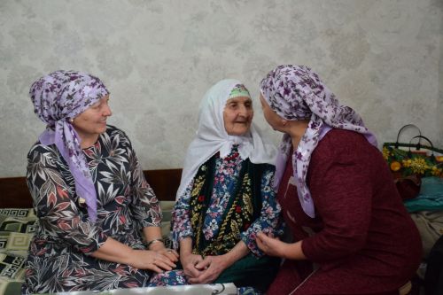 Глава Нурлатского района поздравил ветерана труда с 95-летием