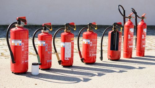 В Нурлате проходят рейды по проверке первичных средств пожаротушения