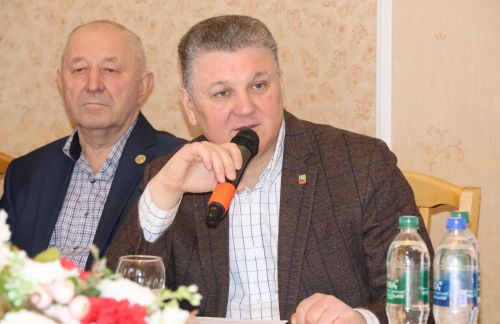 Глава Нурлатского района встретился с представителями старшего поколения