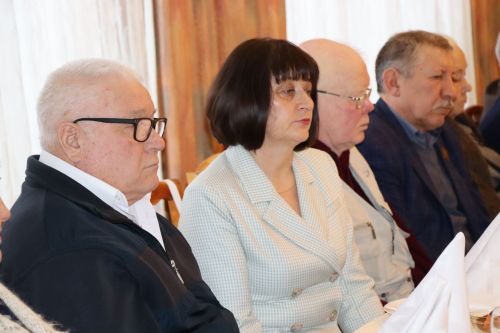 Глава Нурлатского района встретился с представителями старшего поколения