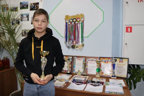 В Якушкинском сельском поселении двум владельцам ЛПХ вручили доильные аппараты