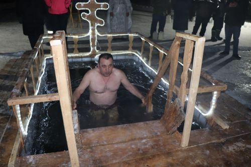 Православные верующие отметили праздник Крещения