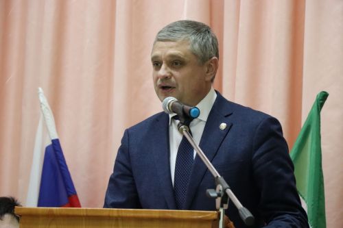 На сходах граждан в Нурлатском районе принял участие Александр Шадриков