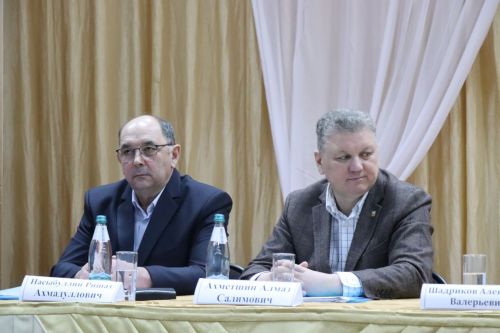На сходах граждан в Нурлатском районе принял участие Александр Шадриков