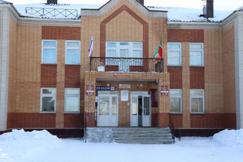 На сходах граждан в Нурлатском районе принял участие Александр Шадриков