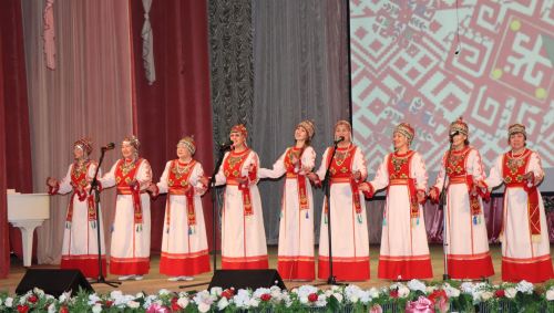 Нурлатцы большим праздничным концертом дали старт Году национальных культур и традиций