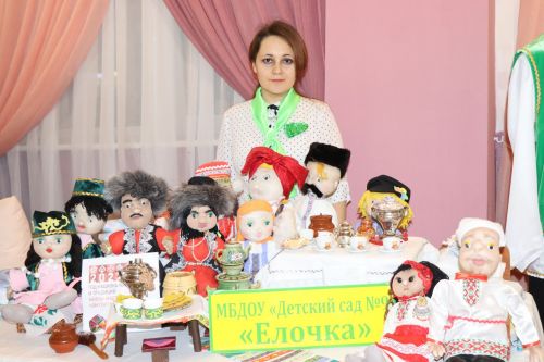 Нурлатцы большим праздничным концертом дали старт Году национальных культур и традиций