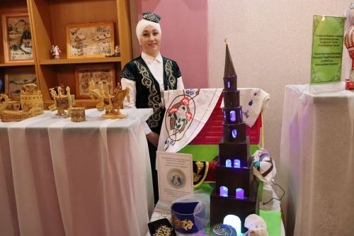 Нурлатцы большим праздничным концертом дали старт Году национальных культур и традиций