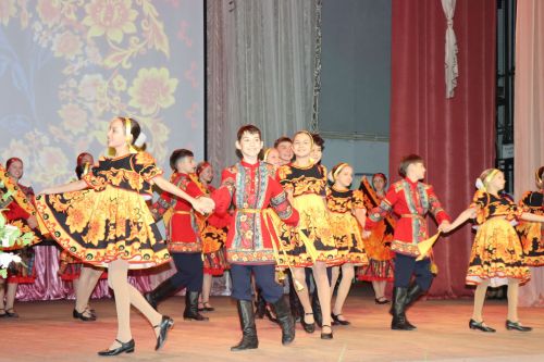 Нурлатцы большим праздничным концертом дали старт Году национальных культур и традиций