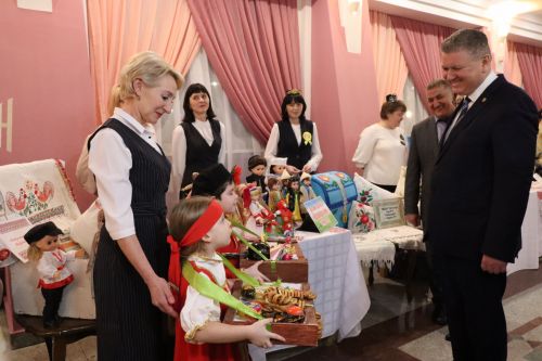Нурлатцы большим праздничным концертом дали старт Году национальных культур и традиций