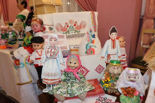 Нурлатцы большим праздничным концертом дали старт Году национальных культур и традиций