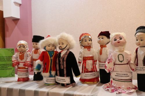 Нурлатцы большим праздничным концертом дали старт Году национальных культур и традиций