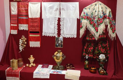 Нурлатцы большим праздничным концертом дали старт Году национальных культур и традиций
