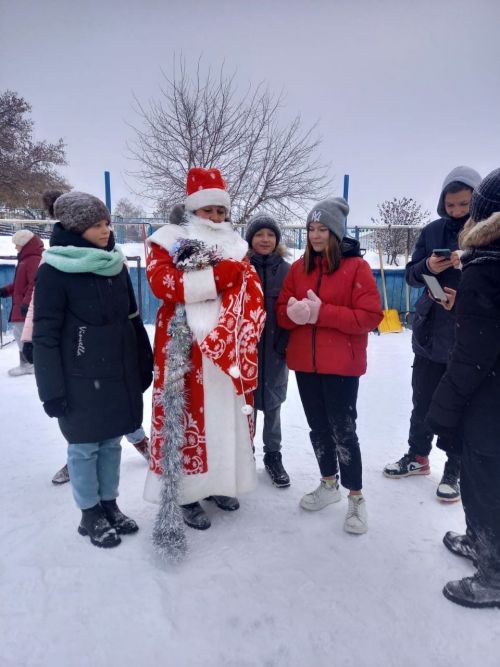 В Нурлате прошла новогодняя эстафета с детьми