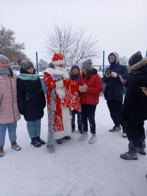 В Нурлате прошла новогодняя эстафета с детьми