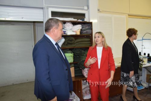 Дамир Ишкинеев поздравил нурлатских волонтеров с годовщиной создания движения «Шьем для наших Нурлат»