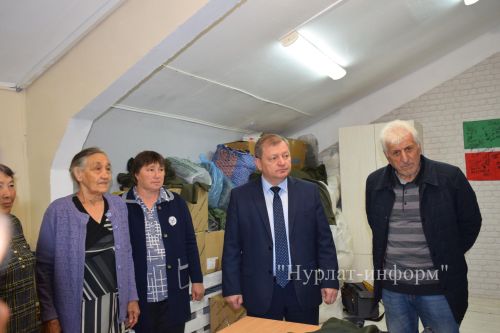 Дамир Ишкинеев поздравил нурлатских волонтеров с годовщиной создания движения «Шьем для наших Нурлат»