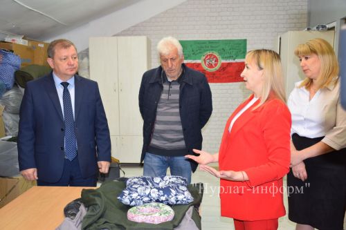 Дамир Ишкинеев поздравил нурлатских волонтеров с годовщиной создания движения «Шьем для наших Нурлат»