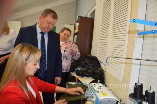 Дамир Ишкинеев поздравил нурлатских волонтеров с годовщиной создания движения «Шьем для наших Нурлат»
