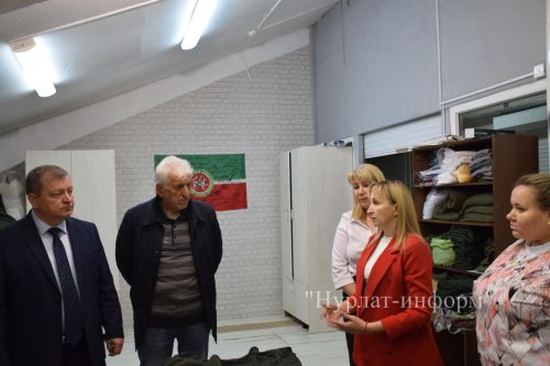 Дамир Ишкинеев поздравил нурлатских волонтеров с годовщиной создания движения «Шьем для наших Нурлат»