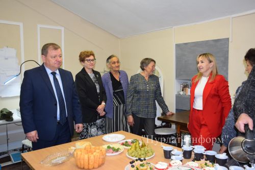 Дамир Ишкинеев поздравил нурлатских волонтеров с годовщиной создания движения «Шьем для наших Нурлат»