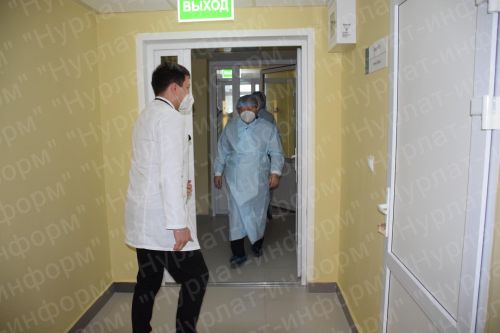 Дамир Ишкинеев поздравил работников Нурлатской ЦРБ с открытием инфекционного отделения