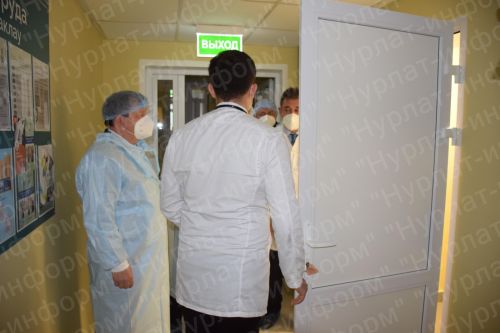 Дамир Ишкинеев поздравил работников Нурлатской ЦРБ с открытием инфекционного отделения
