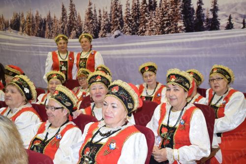 Нурлатский Дом дружбы народов объединил несколько поколений молодежи на фестивале комсомольской песни