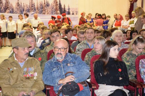 Нурлатский Дом дружбы народов объединил несколько поколений молодежи на фестивале комсомольской песни
