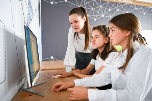 Учащиеся Нурлатской школы №3 будут более эффективно изучать информационные технологии