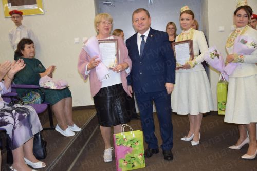 В Нурлате в школе искусств «Сэлэт» чествовали учителей и воспитателей