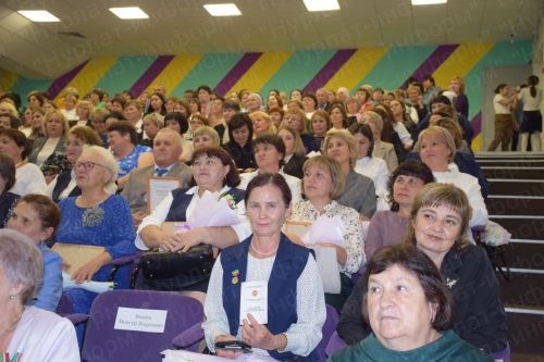 В Нурлате в школе искусств «Сэлэт» чествовали учителей и воспитателей